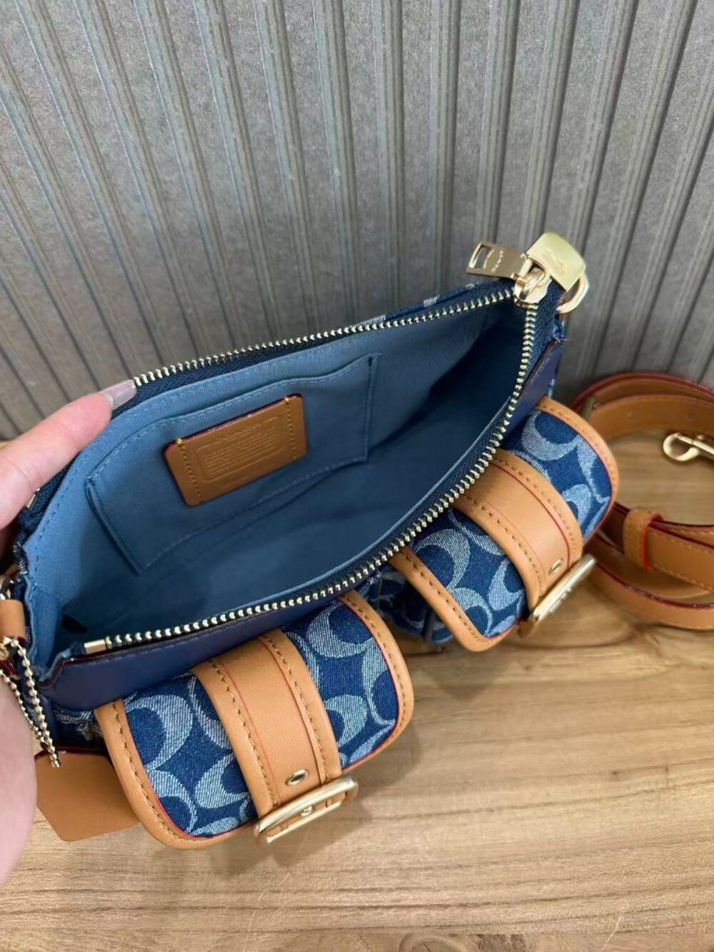 Pre-owned Coach baguette bag - Picture 6 of 6
